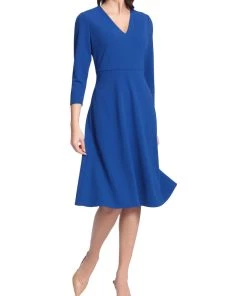 Maggy London Womens Pintuck Knee Length Shift Dress